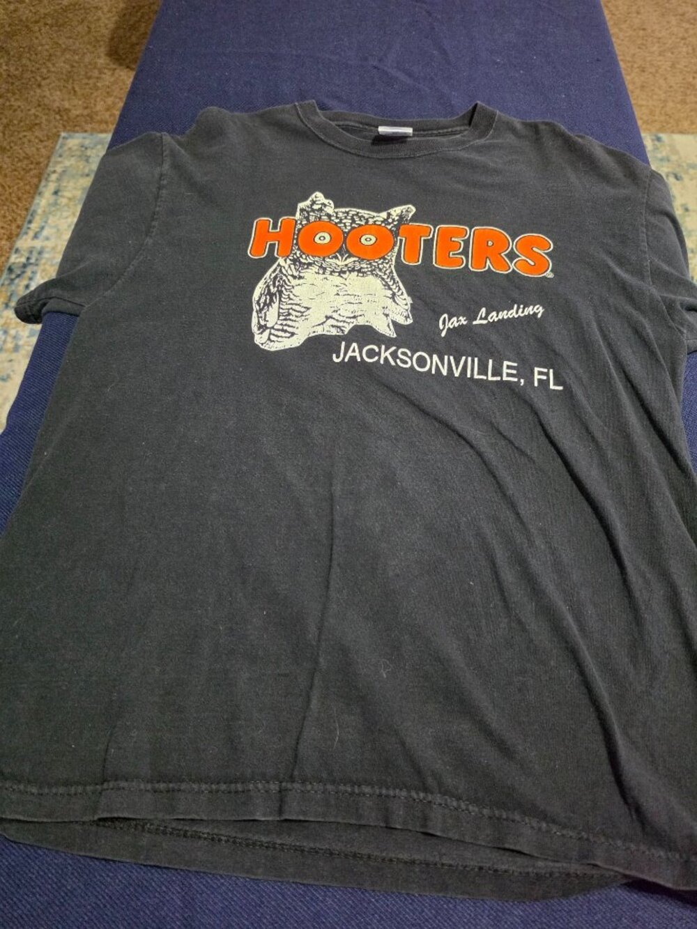 Hooters Jacksonville FL Graphic T-Shirt Large Black Delta Cotton